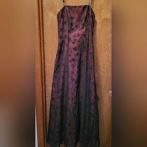 Elegant Black and Red Brocade Formal Dress Jr Size 5/6